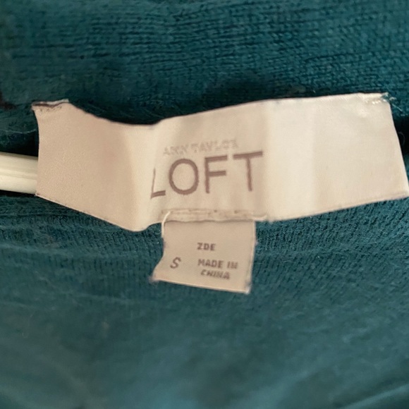 LOFT Turquoise cozy & classy sweater with pockets - Picture 3 of 5